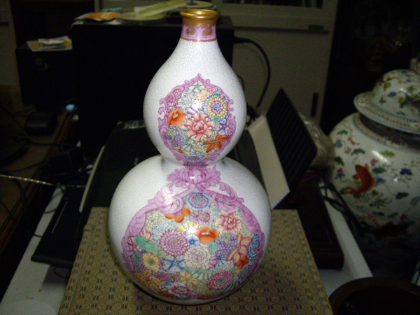 軋道琺瑯彩葫蘆瓶