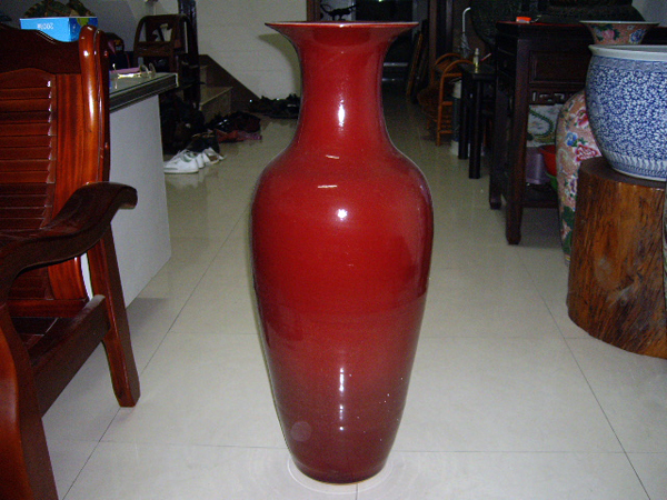 紅釉大瓶